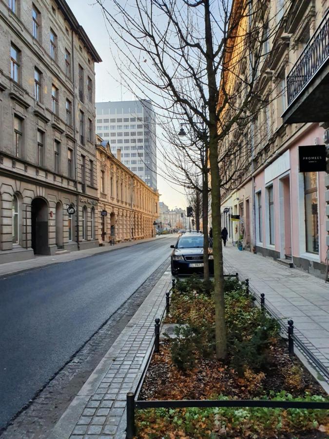 Rzut Beretem Od Piotrkowskiej / A Stone'S Throw From Piotrkowska Apartment Lodź Bagian luar foto